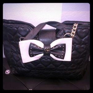 Medium Bow Purse